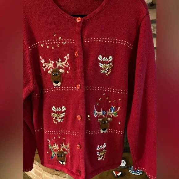 Crystal-Kobe Vintage Christmas Sweater - Picture 2 of 9
